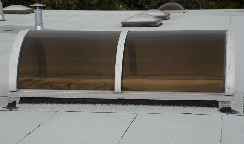 Tunnel skylight on flat roof